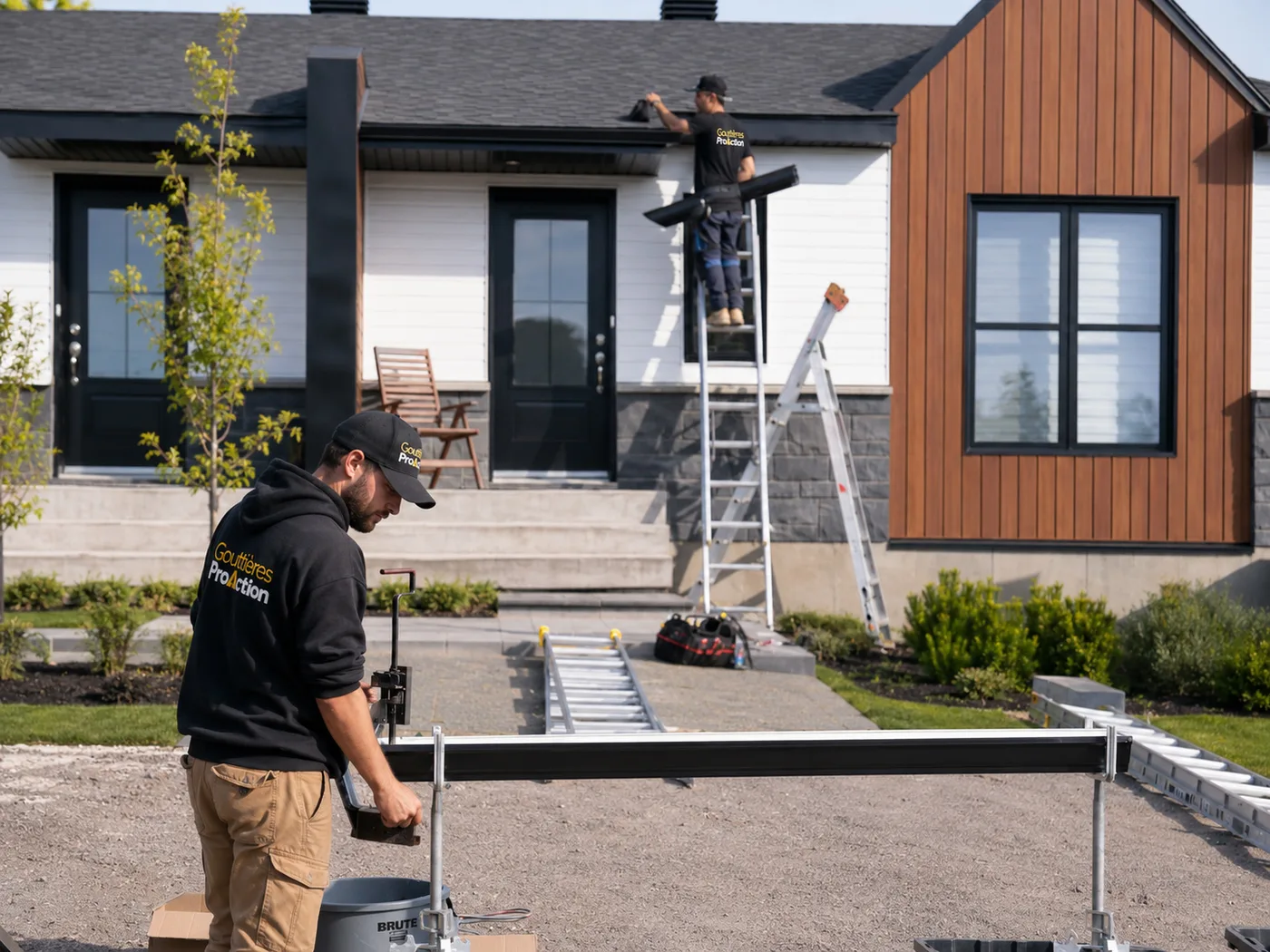 Installation de gouttières adaptée à votre maison par notre équipe locale